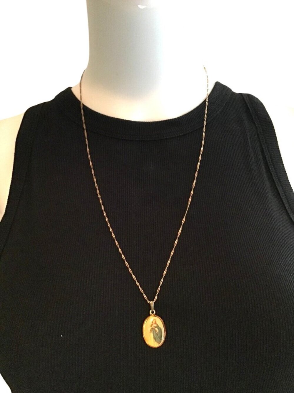VINTAGE GOLD PHOTO PENDANT CHARM IMMACULATE CONCEPTION NECKLACE